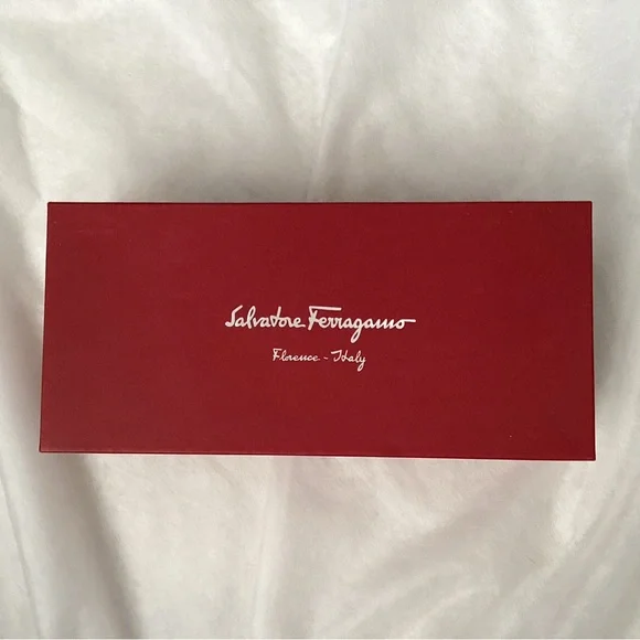 Salvatore Ferragamo ‘Varina’ Sequin Flats, Size 8 - Picture 10 of 11